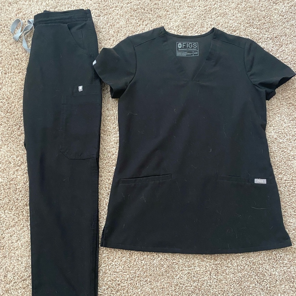 Black Figs Scrubs